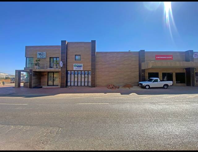 1,700M² BUILDING FOR SALE IN CAPITAL PARK